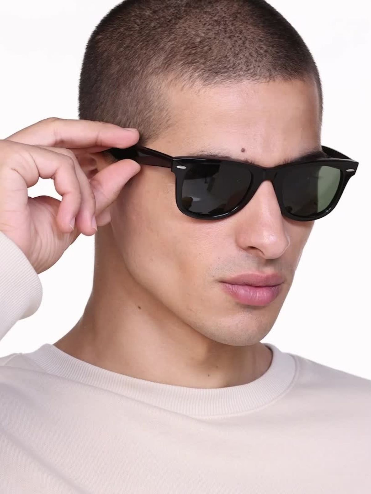 Reloj Curren 8395 + Gafas Negras Wayfarer